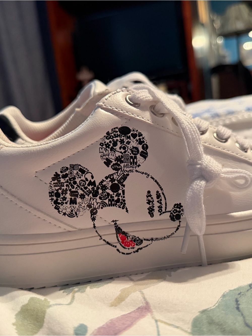Disney Mickey Mouse Graphic Low-Top Lace-Up Sneakers. NWT - Picture 2 of 8
